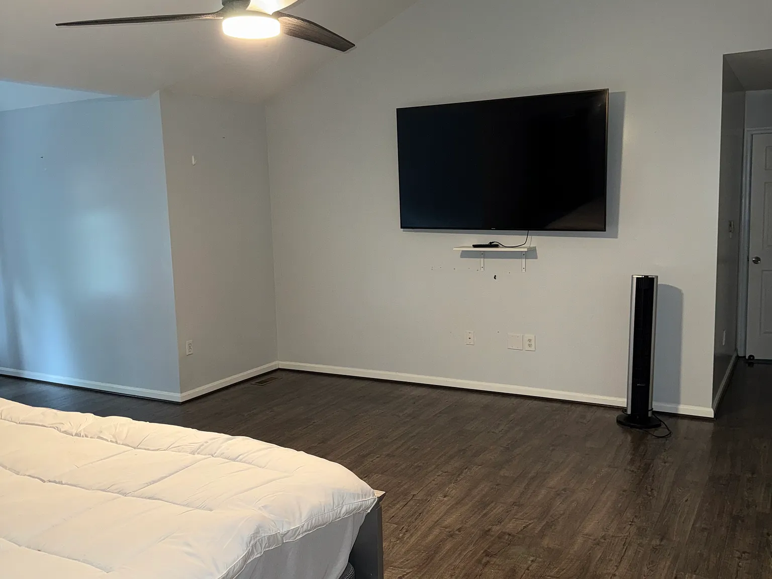 1 bed, 950 sqft, $1,600 — Photo 4