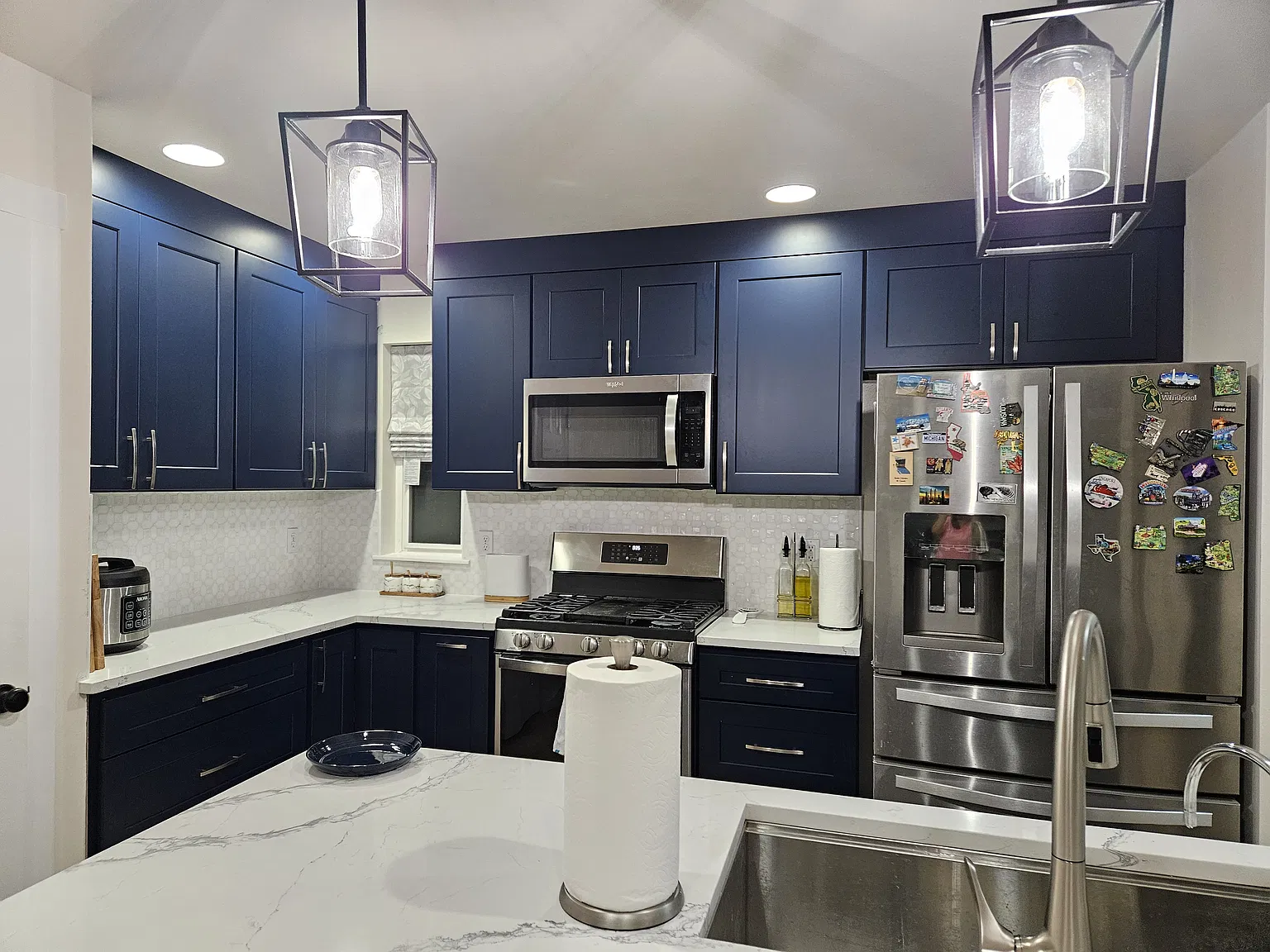 4 bed, 2.5 bath, 1978 sqft, $3,500 — Photo 3