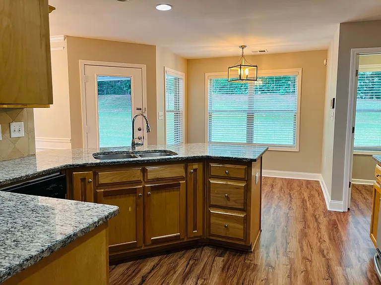 5750 Crest Hill Dr — Photo 15