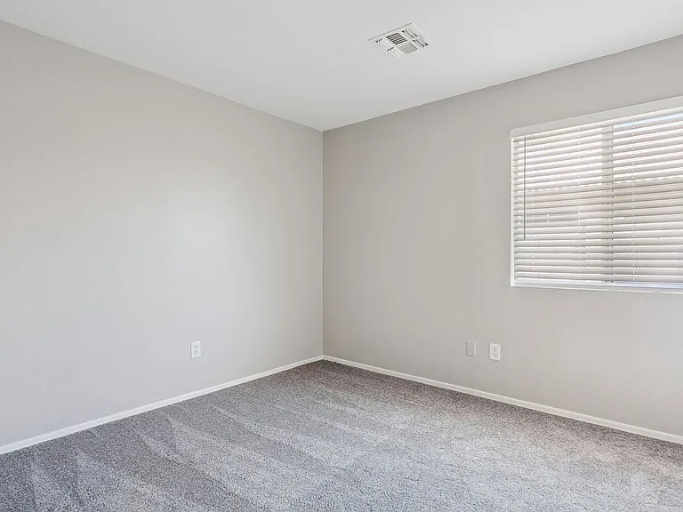 1556 N Rockwell Ct — Photo 20