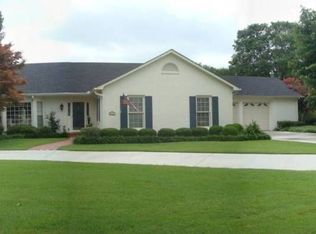 1411 Fairway Dr SE, Decatur, AL 35601