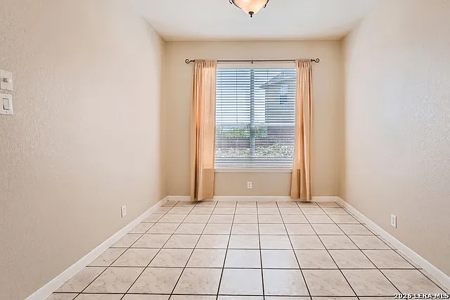 806 Cielo Way — Photo 5