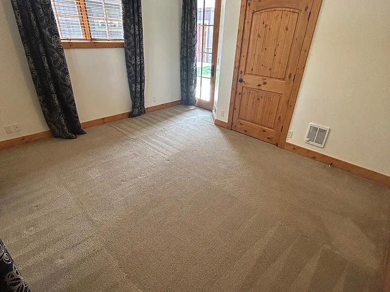 1524 Roosevelt Ave — Photo 13