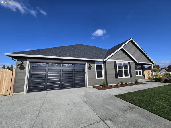 454 SW 15th St, Canby, OR 97013