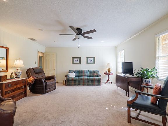 5th image of 2218 Brighton Pl