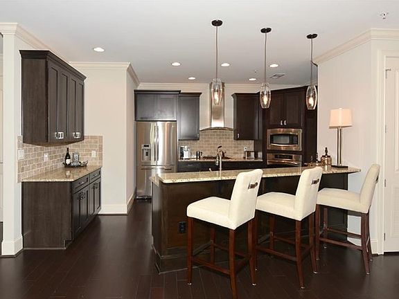 5th image of 326 Roswell St SE Unit 704