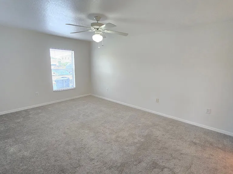 104 Charles Dr — Photo 19