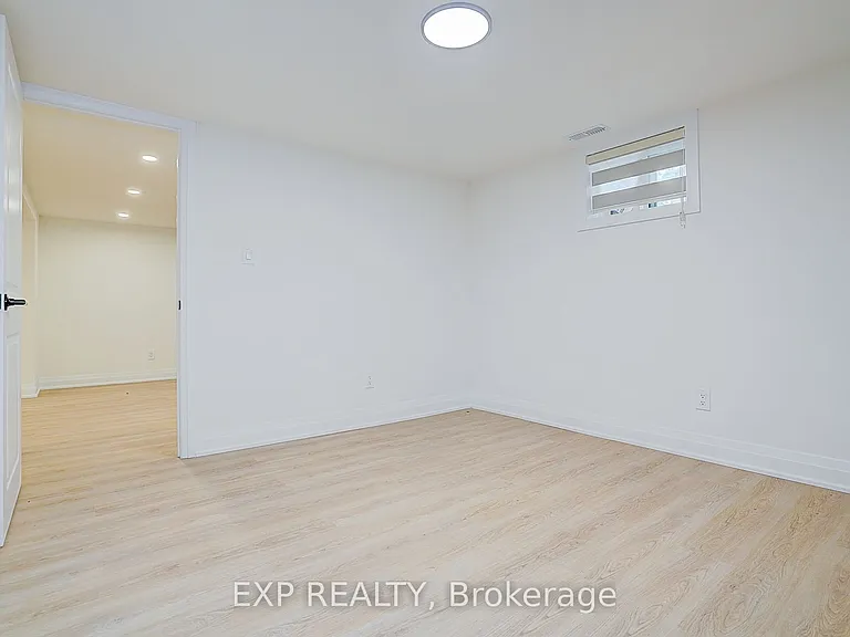 36 Vauxhall Dr #BASEMENT — Photo 18