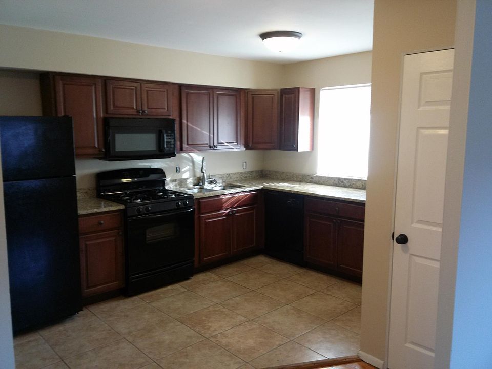 1st image of 7219 SW Avenue # Fl 1ST