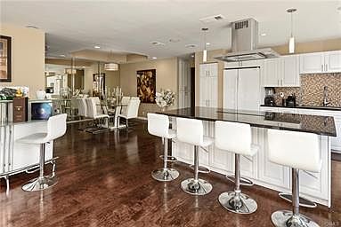 2nd image of 1601 N Fuller Ave APT 202