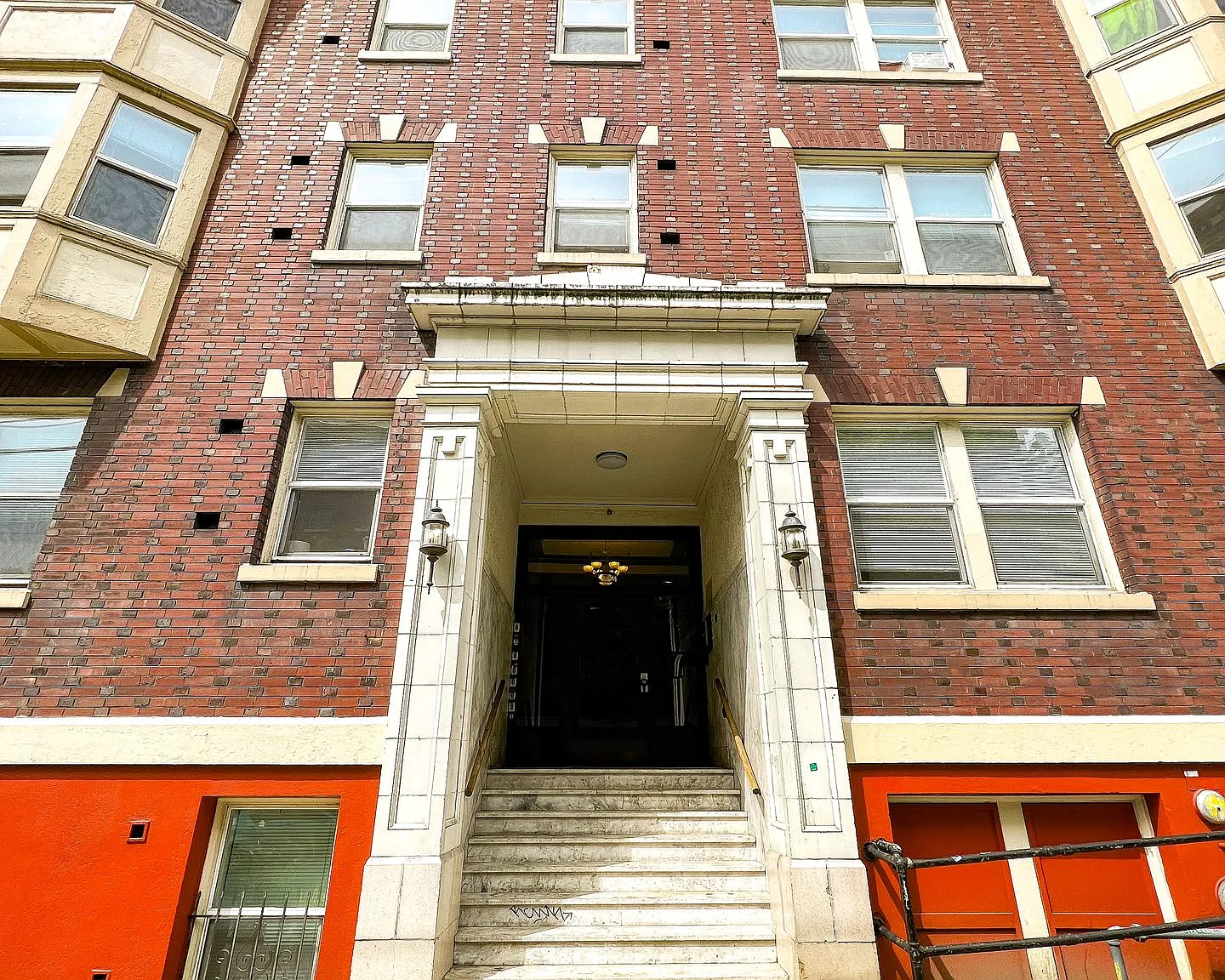 St Florence Apartments — Photo 3