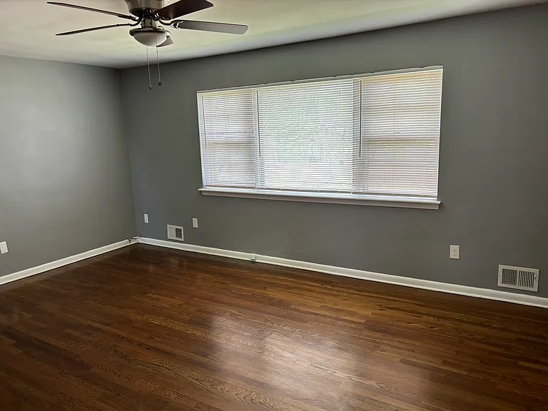 10 Summit Ave #2 — Photo 8