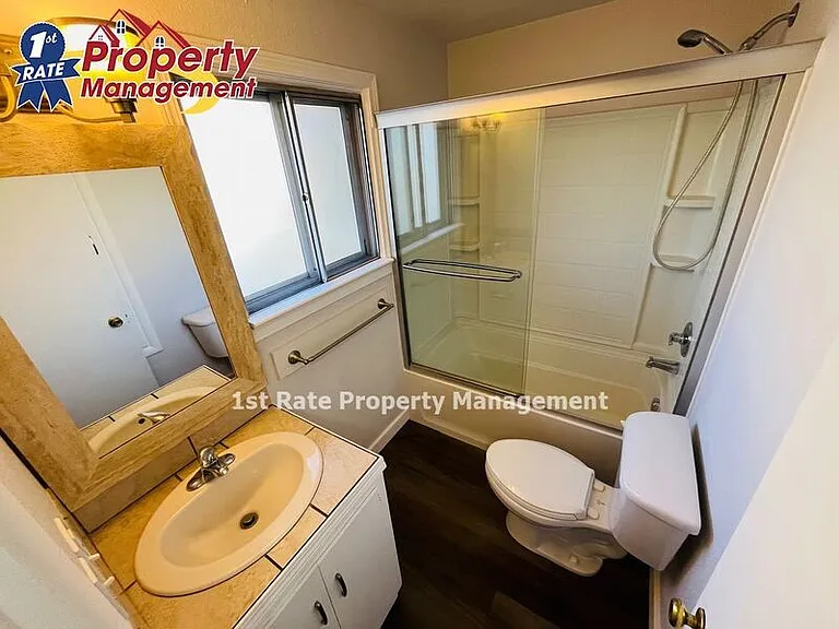 2717 1/2 W Hill Rd — Photo 2