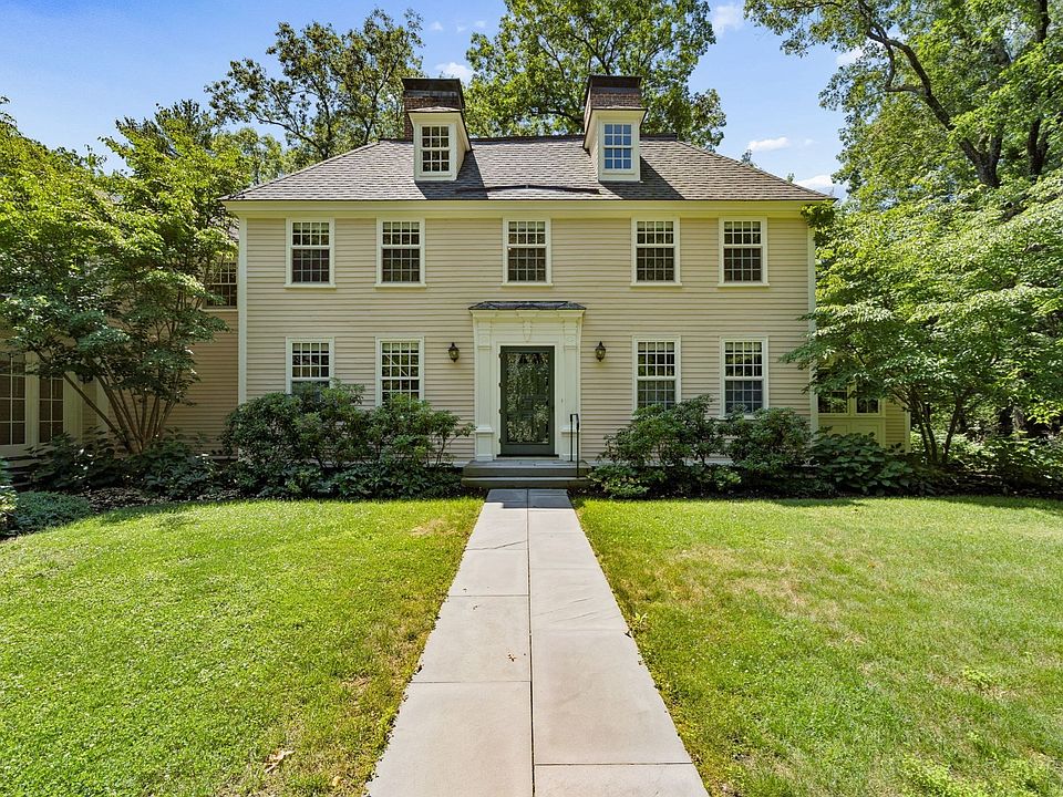 1st image of 99 Pond Rd #99