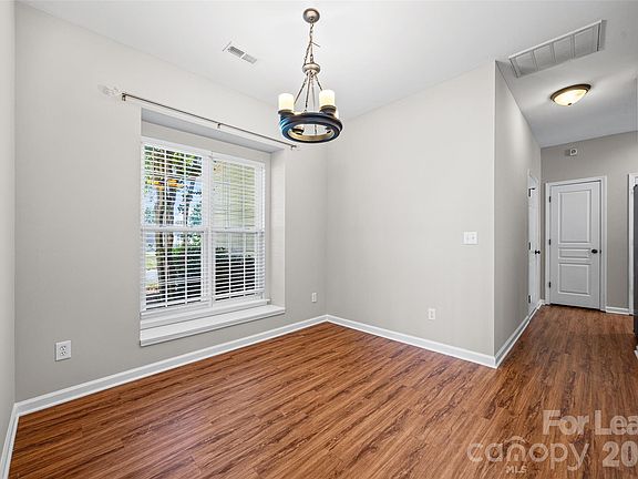 4th image of 2330 Mirage Pl