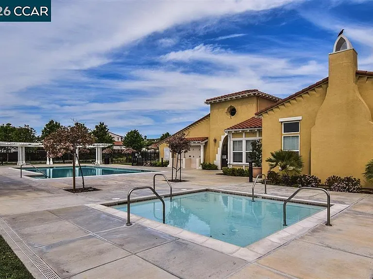 1365 Bayberry View Ln — Photo 38