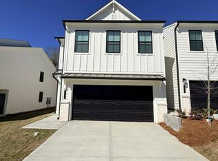 7329 Mulberry Trace Ln, Flowery Branch, GA 30542