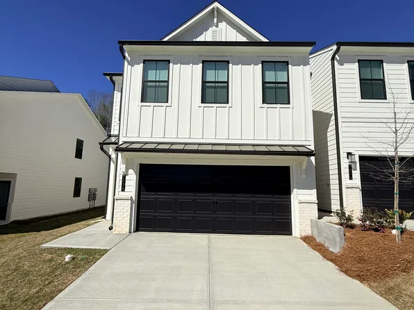 7329 Mulberry Trace Ln, Flowery Branch, GA 30542