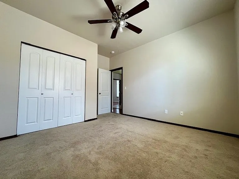 7704 W Washington Ave — Photo 8