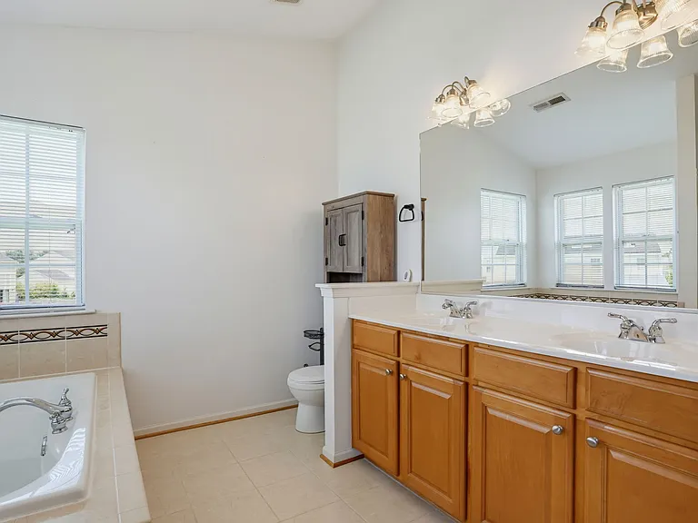 40 Milo Ct — Photo 46