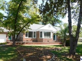 708 Woodland Dr, Kingstree, SC 29556