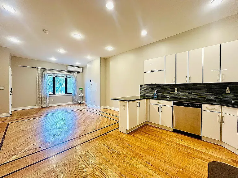 2415 Dean St #1 — Photo 6