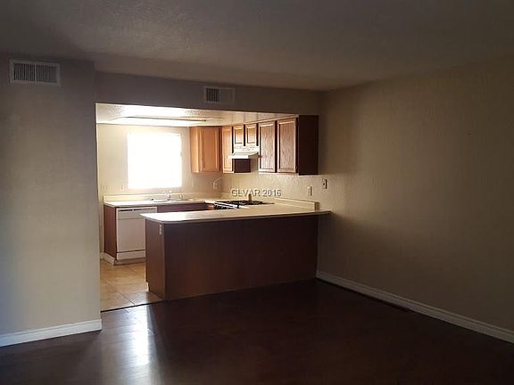 5th image of 499 Sellers Pl #0