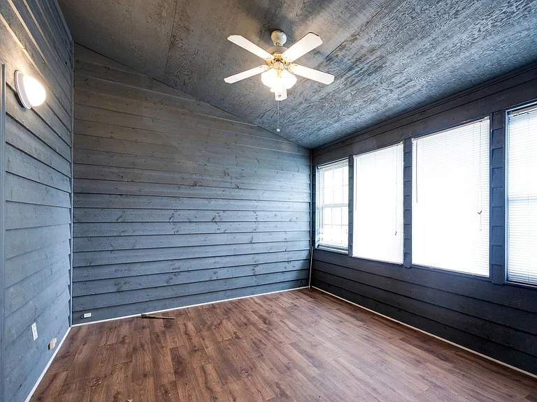 34 Woodlawn Drive - 4 — Photo 19