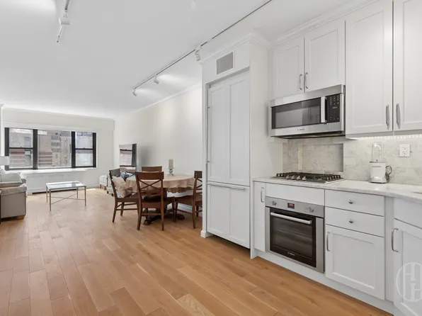 20 W 64th St, New York, NY