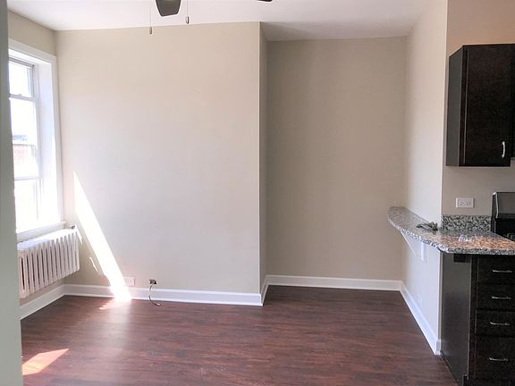 5th image of 432 W Belmont Ave APT 602