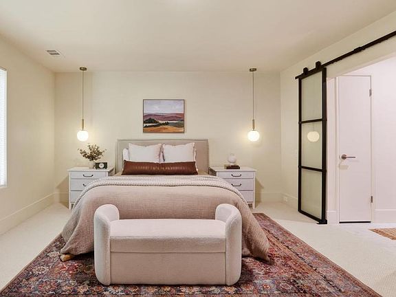 4th image of 1235 Vanderbilt Way
