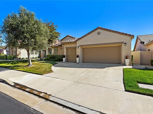 28545 Raintree Dr, Menifee, CA 92584