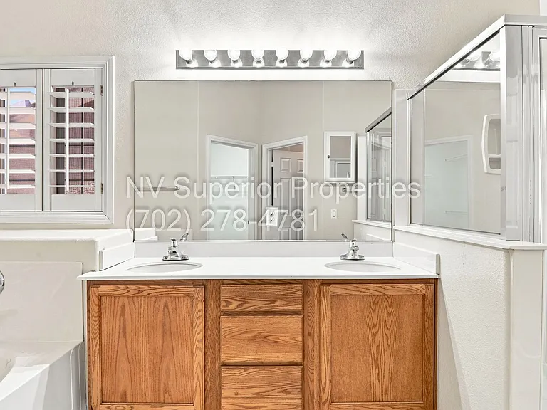 3876 Waynesvill St — Photo 31