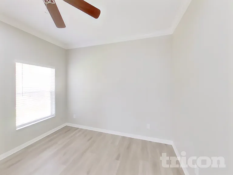 16651 Midsummer Ln — Photo 17