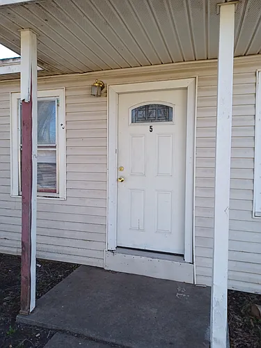 1404 NW Kingsbury Ave Photo 1