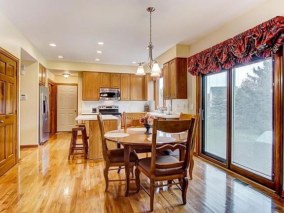 5th image of 8055 Luckstone Dr