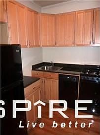 3rd image of 470 6th Ave APT 1