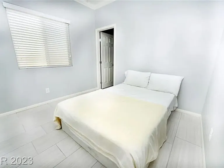 8333 Spanish Creek Ct — Photo 18