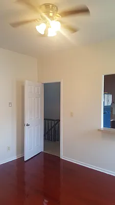 Rented by Capri Jet Realty Corp | media 24