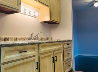 5818 50th Ave APT 17, Kenosha, WI 53144