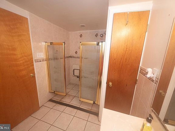 5th image of 1612 Willow Grove Ave