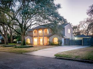 2703 Shadowdale Dr, Houston, TX 77043
