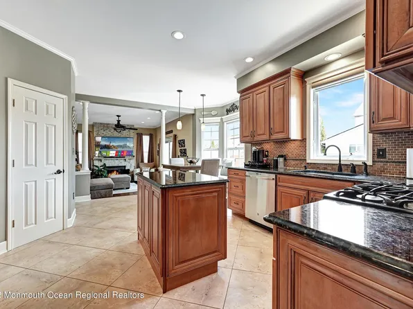 16 South St, Old Bridge, NJ 08857