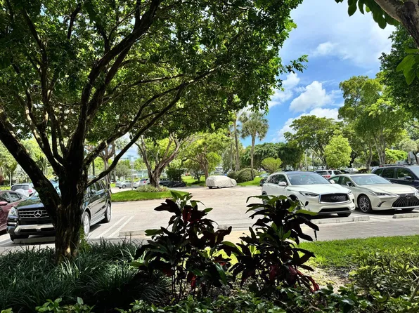 3100 N Course Lane #107, Pompano Beach, FL 33069