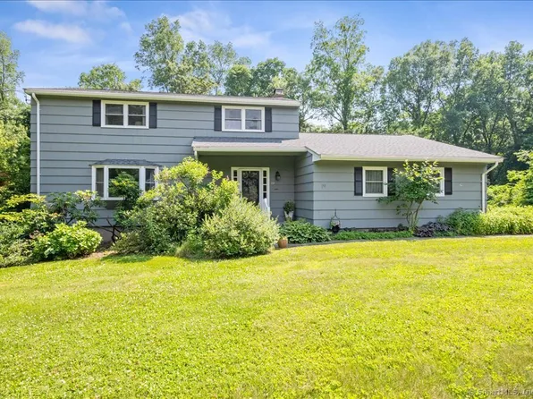 19 Lionel Drive, Simsbury, CT 06070
