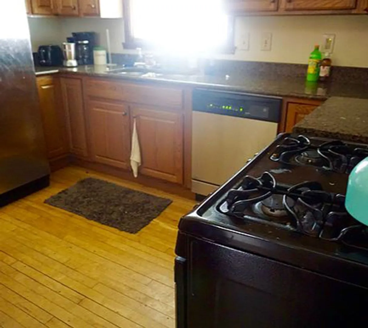 Affordable 4-Bedroom House Close to U of M Campus — Photo 2