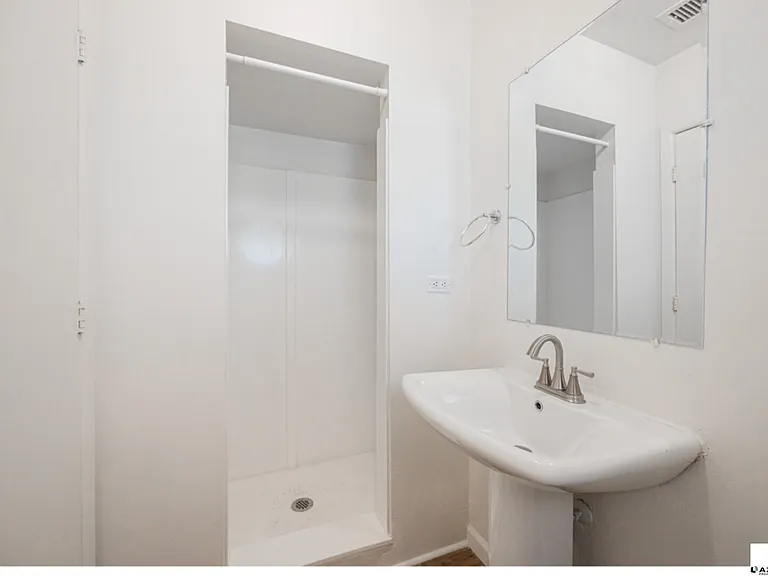 1507 E Harvard St #B — Photo 10