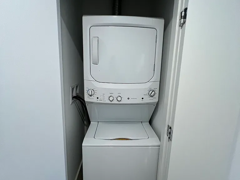 25 Eleanor St #206 — Photo 14