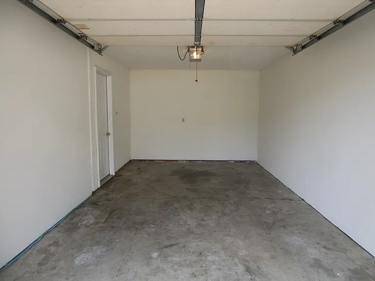 2406 Calder Ct — Photo 29