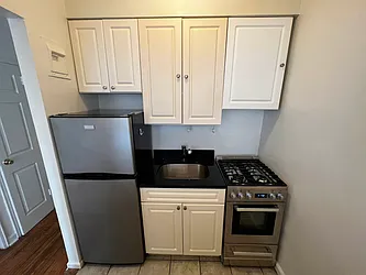 Rented by Salon Realty Corp